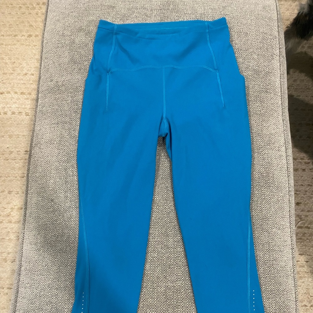 Lululemon women’s size 6 capri leggings